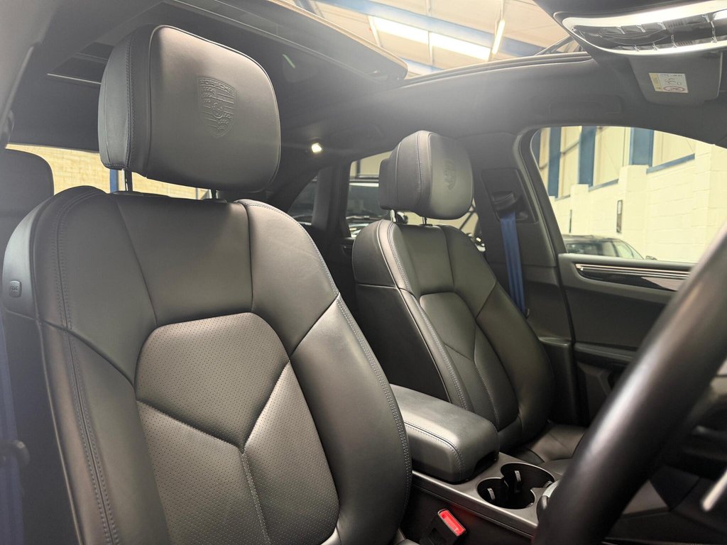 USED 2022 72 PORSCHE MACAN 2.0T PDK 4WD Euro 6 (s/s) 5dr BIG SPEC|LOW MILES