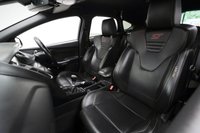 USED 2015 15 FORD FOCUS 2.0 TDCi ST-3 Euro 6 (s/s) 5dr 7 Stamp Service History