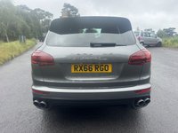 USED 2016 66 PORSCHE CAYENNE 4.2 TD V8 S SUV 5dr Diesel TiptronicS 4WD Euro 6 (s/s) (385 ps) GREAT SPEC CAYENNE WITH FSH IN GREY PAN ROOF BOSE PROG HEATED SEATS 360 CAMERA