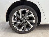 USED 2016 16 TOYOTA AURIS 1.8 VVT-h Design Hatchback 5dr Petrol Hybrid CVT Euro 6 (s/s) (136 ps) 