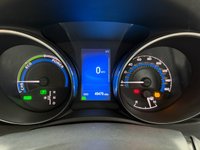 USED 2016 16 TOYOTA AURIS 1.8 VVT-h Design Hatchback 5dr Petrol Hybrid CVT Euro 6 (s/s) (136 ps) 