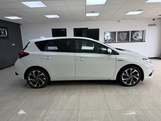 View our TOYOTA AURIS