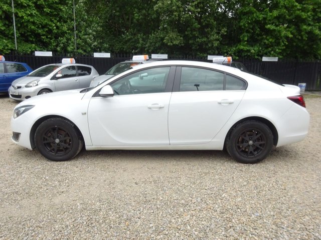 View our VAUXHALL INSIGNIA
