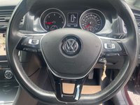 USED 2017 17 VOLKSWAGEN GOLF 1.6TDI SE NAVIGATION 115 BLUEMOTION 