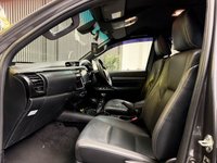 USED 2021 TOYOTA HI-LUX 2.8 D-4D Invincible X Pickup Double Cab 4dr Diesel Manual 4WD Euro 6 (s/s) (204 ps) DELIVERY AVAILABLE