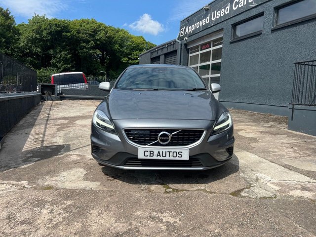 View our VOLVO V40