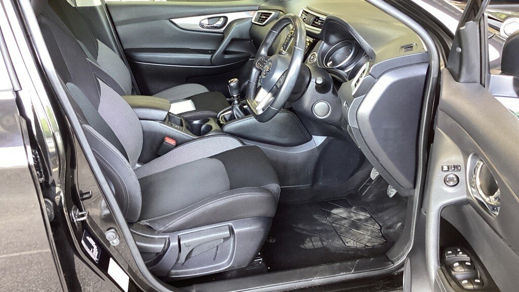 USED 2019 19 NISSAN QASHQAI 1.3 DIG-T N-Connecta SUV 5dr Petrol Manual Euro 6 (s/s) (140 ps) 