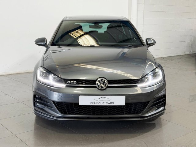 View our VOLKSWAGEN GOLF