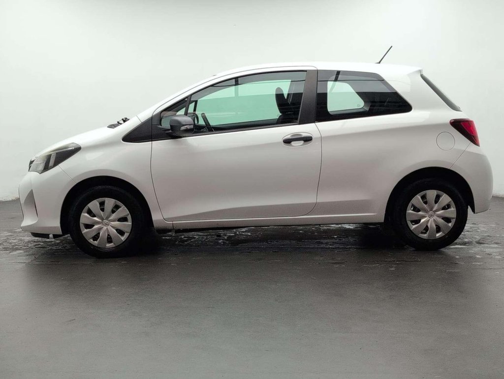 Used 2015 15 TOYOTA YARIS 1.0 Yaris Active VVT-i 3dr CLICK+COLLECT / HOME DELIVERY