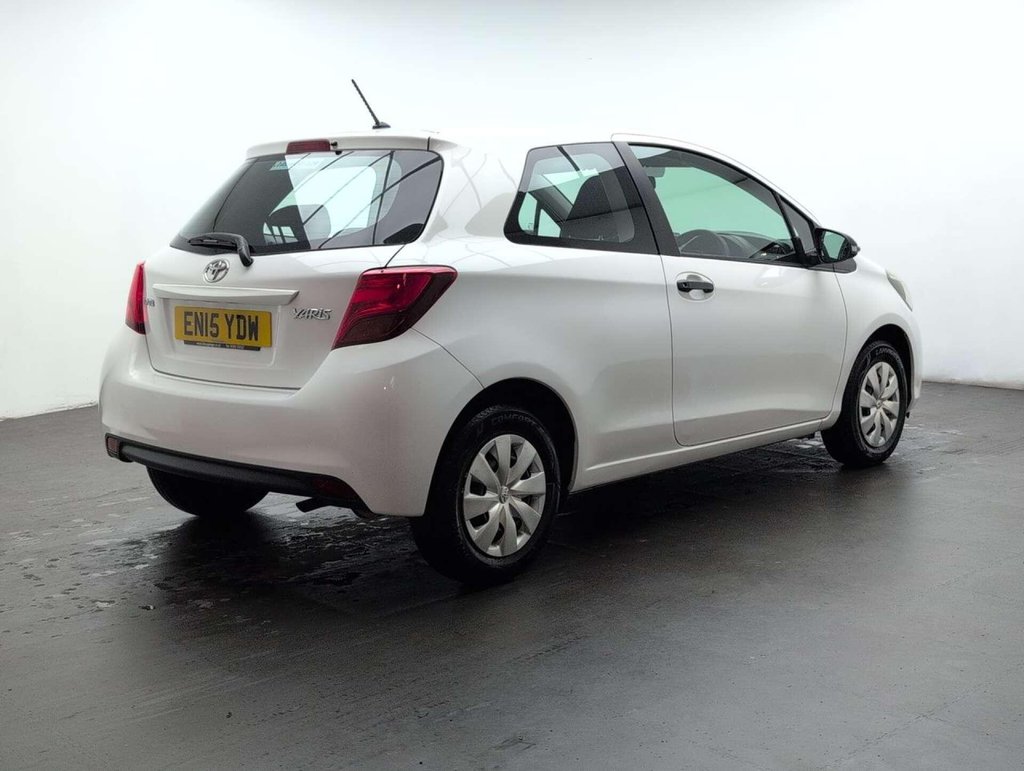 Used 2015 15 TOYOTA YARIS 1.0 Yaris Active VVT-i 3dr CLICK+COLLECT / HOME DELIVERY
