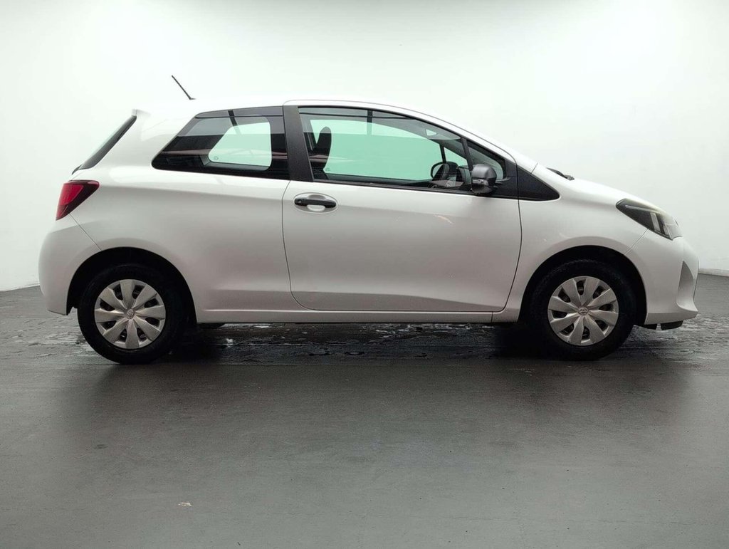 Used 2015 15 TOYOTA YARIS 1.0 Yaris Active VVT-i 3dr CLICK+COLLECT / HOME DELIVERY