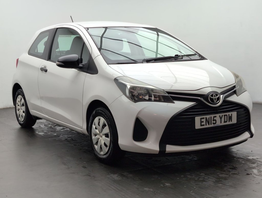 Used 2015 15 TOYOTA YARIS 1.0 Yaris Active VVT-i 3dr CLICK+COLLECT / HOME DELIVERY