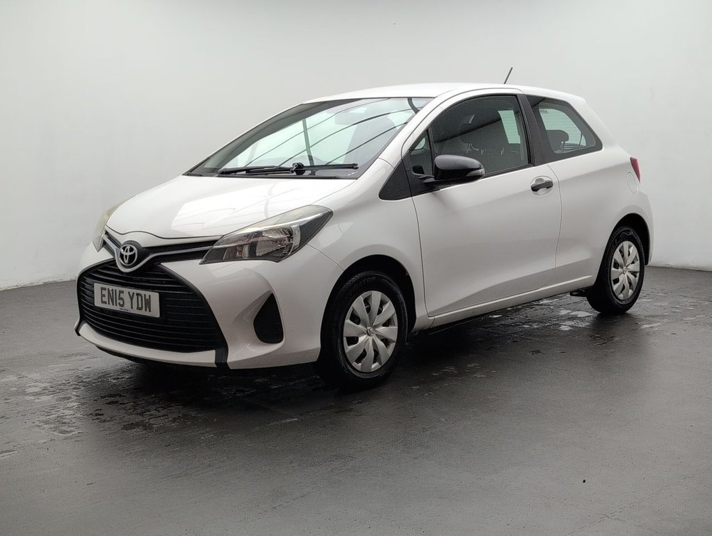 Used 2015 15 TOYOTA YARIS 1.0 Yaris Active VVT-i 3dr CLICK+COLLECT / HOME DELIVERY