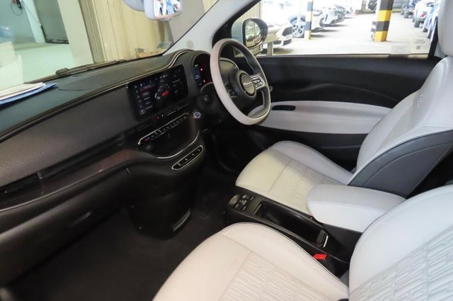 View our FIAT 500e C