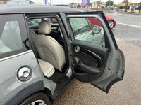 USED 2019 19 MINI HATCH 2.0 Cooper S Exclusive Hatchback 5dr Petrol Steptronic Euro 6 (s/s) (192 ps) FULL LEATHER* REVERSING CAMERA* FRONT& REAR PARKING SENSORS* HEATED FRONT SEATS* AIR CONDITIONING* BLUETOOTH PHONE& AUDIO* AUTO START/ STOP* USB POINT* DAB RADIO* TOUCH SCREEN MEDIA SYSTEM*