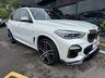 USED 2019 11 BMW X5 3.0 M50d SUV 5dr Diesel Auto xDrive Euro 6 (s/s) (400 ps) * HUGE SPEC LIST * SKY LOUNGE PANORAMIC SUNROOF * COMFORT + TECH PACK * VISIBILITY PACK * LAZER LIGHTS * HEATED STEERING WHEEL * HEATED FRONT + REAR COMFORT LEATHER SEATS * 22