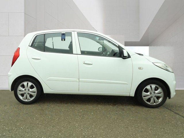 View our HYUNDAI I10