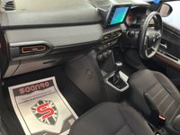 USED 2022 72 DACIA SANDERO STEPWAY 1.0 TCe Comfort Hatchback 5dr Petrol Manual Euro 6 (s/s) (90 ps) in Blackburn Finance Available 12 to 84 Months
