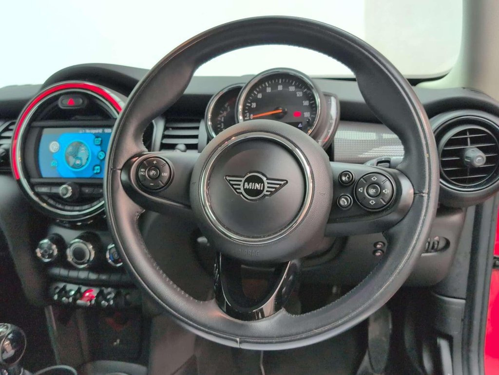Used 2020 20 MINI HATCH 1.5 Cooper Classic 3dr CLICK+COLLECT / HOME DELIVERY