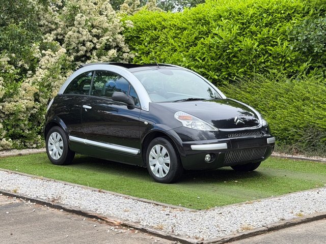 View our Citroen C3 Pluriel 1.4i Cote d Azur Convertible 2dr Petrol Manual (160 g/km, 72 bhp)