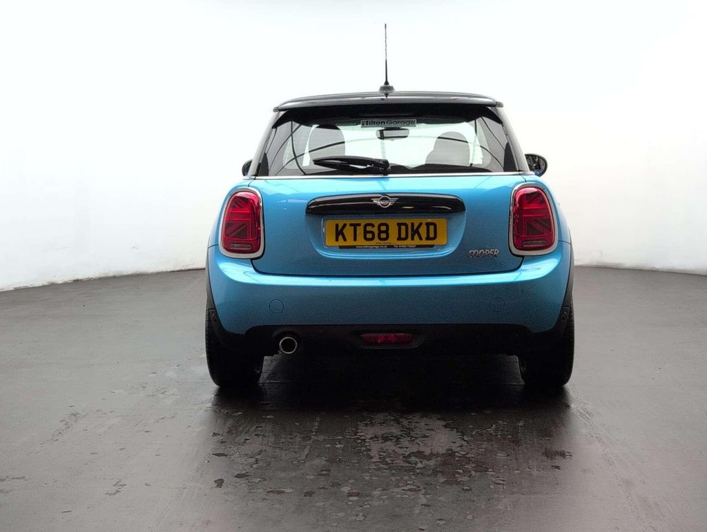 Used 2018 68 MINI HATCH 1.5 Cooper Classic 3dr CLICK+COLLECT / HOME DELIVERY