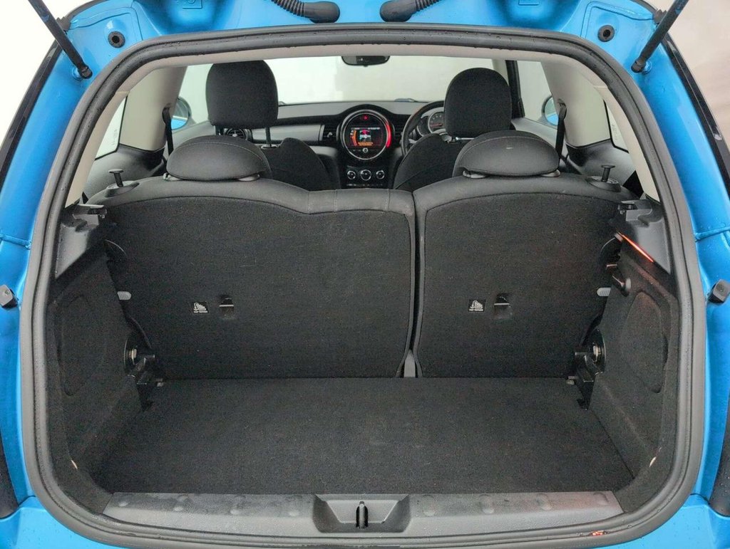 Used 2018 68 MINI HATCH 1.5 Cooper Classic 3dr CLICK+COLLECT / HOME DELIVERY