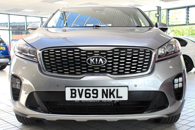 View our KIA SORENTO