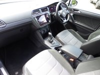 USED 2019 19 VOLKSWAGEN TIGUAN 2.0 TDI R-Line SUV 5dr Diesel DSG Euro 6 (s/s) (150 ps) 1 OWNER WITH FULL HISTORY