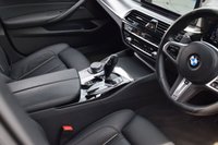 USED 2022 22 BMW 5 SERIES 2.0 520d MHT M Sport Saloon 4dr Diesel Hybrid Steptronic xDrive Euro 6 (s/s) (190 ps) M SPORT PRO / H&K / COMFORT PK