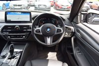USED 2022 22 BMW 5 SERIES 2.0 520d MHT M Sport Saloon 4dr Diesel Hybrid Steptronic xDrive Euro 6 (s/s) (190 ps) M SPORT PRO / H&K / COMFORT PK
