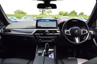 USED 2022 22 BMW 5 SERIES 2.0 520d MHT M Sport Saloon 4dr Diesel Hybrid Steptronic xDrive Euro 6 (s/s) (190 ps) M SPORT PRO / H&K / COMFORT PK