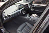 USED 2022 22 BMW 5 SERIES 2.0 520d MHT M Sport Saloon 4dr Diesel Hybrid Steptronic xDrive Euro 6 (s/s) (190 ps) M SPORT PRO / H&K / COMFORT PK