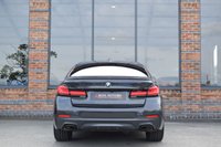 USED 2022 22 BMW 5 SERIES 2.0 520d MHT M Sport Saloon 4dr Diesel Hybrid Steptronic xDrive Euro 6 (s/s) (190 ps) M SPORT PRO / H&K / COMFORT PK