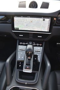 USED 2023 72 PORSCHE CAYENNE 3.0 V6 E-Hybrid 17.9kWh Platinum Edition SUV 5dr Petrol Plug-in Hybrid TiptronicS 4WD Euro 6 (s/s) (3.6kW Charger) (462 ps) Full Service History | 1 Former Keeper | Electric Panoramic Roof | 4 Wheel Drive | ULEZ Free | Full Black Leather Upholstery | Camera | MOT Valid (05/05/2027)