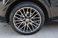 USED 2023 72 PORSCHE CAYENNE 3.0 V6 E-Hybrid 17.9kWh Platinum Edition SUV 5dr Petrol Plug-in Hybrid TiptronicS 4WD Euro 6 (s/s) (3.6kW Charger) (462 ps) Full Service History | 1 Former Keeper | Electric Panoramic Roof | 4 Wheel Drive | ULEZ Free | Full Black Leather Upholstery | Camera | MOT Valid (05/05/2027)