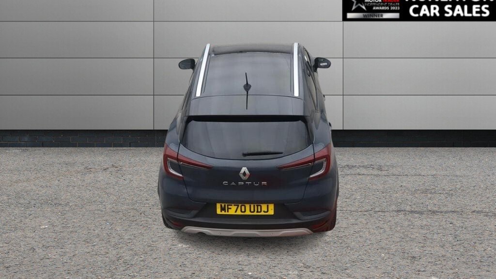 USED 2021 70 RENAULT CAPTUR 1.3 TCe Iconic SUV 5dr Petrol Manual Euro 6 (s/s) (130 ps) 