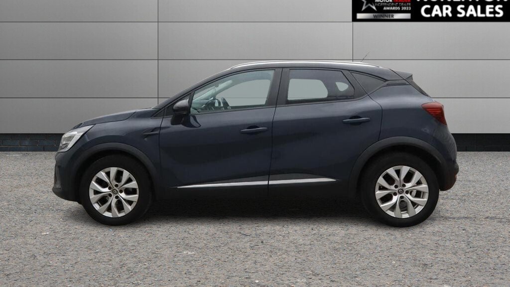 USED 2021 70 RENAULT CAPTUR 1.3 TCe Iconic SUV 5dr Petrol Manual Euro 6 (s/s) (130 ps) 