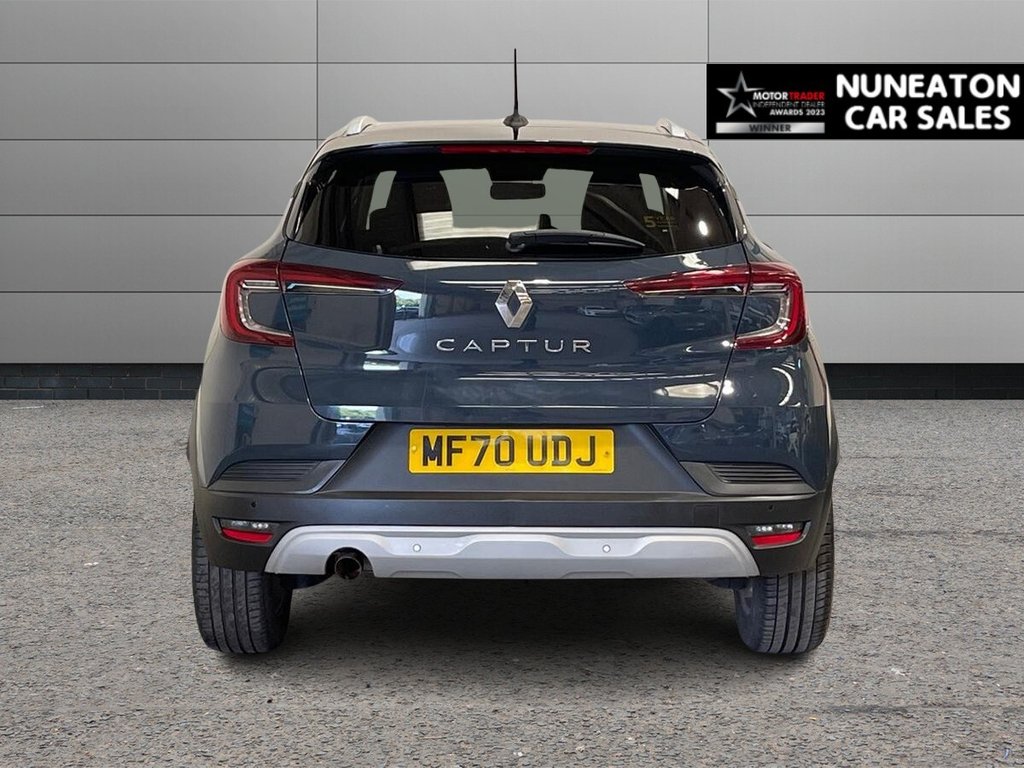 USED 2021 70 RENAULT CAPTUR 1.3 TCe Iconic SUV 5dr Petrol Manual Euro 6 (s/s) (130 ps) Sat Nav