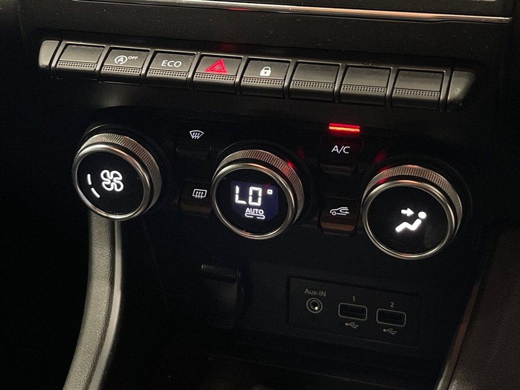 USED 2021 70 RENAULT CAPTUR 1.3 TCe Iconic SUV 5dr Petrol Manual Euro 6 (s/s) (130 ps) Sat Nav