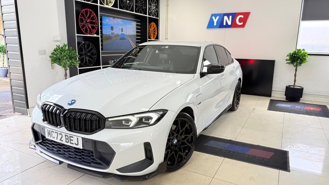 View our BMW 3 SERIES