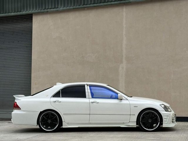 View our TOYOTA CROWN