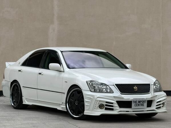 View our TOYOTA CROWN
