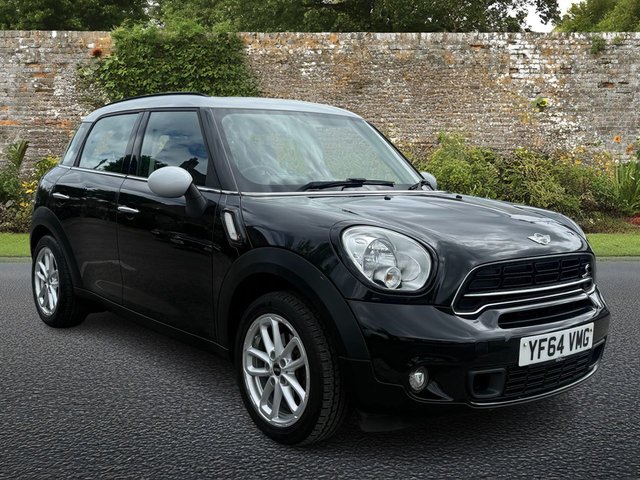 View our MINI COUNTRYMAN