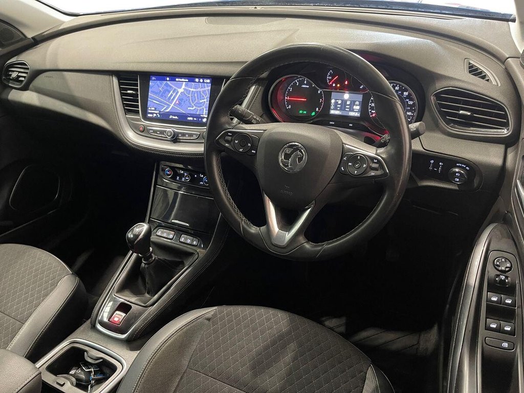USED 2018 68 VAUXHALL GRANDLAND X 1.2 Turbo Sport Nav SUV 5dr Petrol Manual Euro 6 (s/s) (130 ps) APPLE CAR PLAY AND ANDROID AUTO