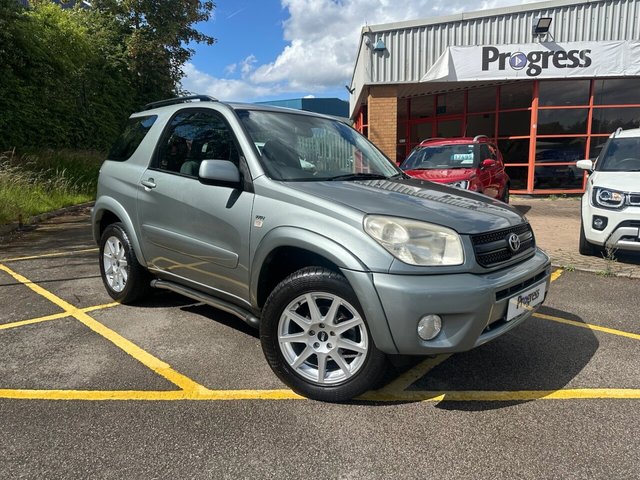 View our Toyota Rav4 2.0 VVT-i XT3 SUV 3dr Petrol Automatic 4WD (218 g/km, 147 bhp)
