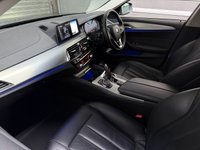 USED 2018 18 BMW 5 SERIES 2.0 530e 9.2kWh SE Saloon 4dr Petrol Plug-in Hybrid Auto Euro 6 (s/s) (252 ps) HEATED FRONT AND REAR SEATS