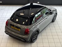 USED 2022 22 MINI HATCH 1.5 Cooper Classic Hatchback 5dr Petrol Manual Euro 6 (s/s) (136 ps) FULL MINI S/H + COMFORT PACK