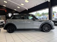 USED 2022 22 MINI HATCH 1.5 Cooper Classic Hatchback 5dr Petrol Manual Euro 6 (s/s) (136 ps) FULL MINI S/H + COMFORT PACK