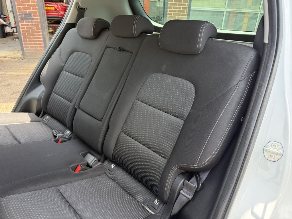 USED 2019 19 KIA SPORTAGE 1.6 GDi 2 SUV 5dr Petrol Manual Euro 6 (s/s) (130 bhp) Rear Camera, Heated Seats
