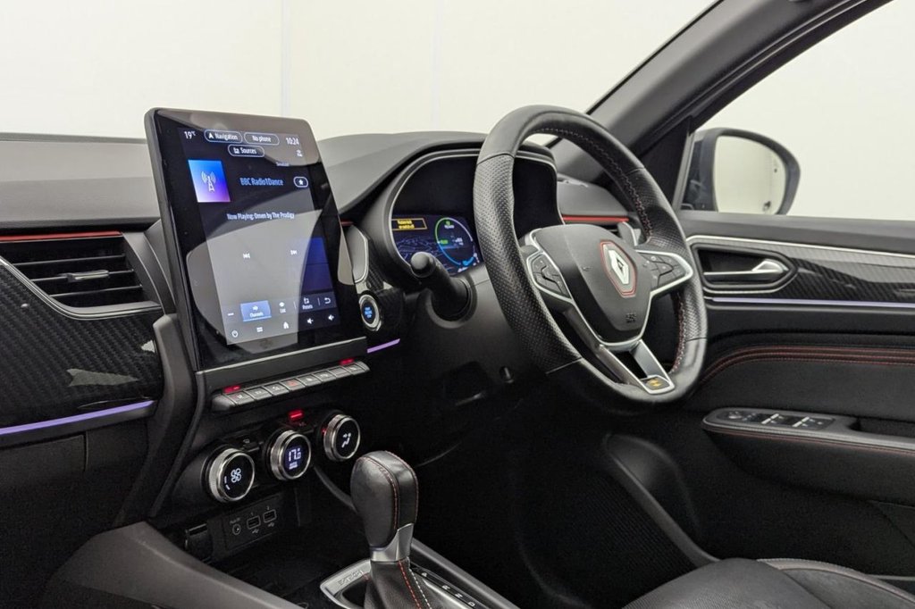 USED 2022 72 RENAULT ARKANA 1.6 E-TECH r.s. line SUV 5dr Petrol Hybrid Auto 2WD Euro 6 (s/s) (145 bhp) Sat Nav, Heated Seats, Keyless